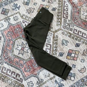 Lululemon Wunder Under- full on luxtreme 21” crop